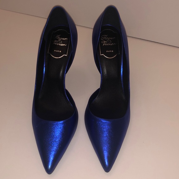 Roger Vivier Shoes - NWOT Roger Vivier Pumps